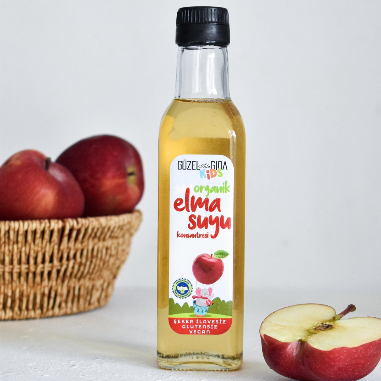 Kids Organik Elma Suyu Konsantresi 340 Gr